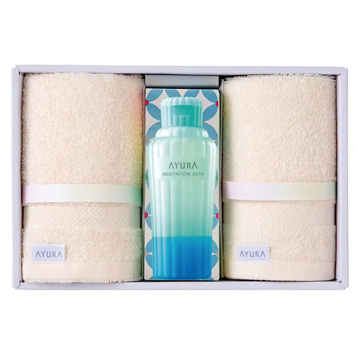 人気の＜アユーラ＞の夏限定入浴料と使い勝手の良いタオルのセット。アロマティックハーブをベースに薄荷（ハッカ）やグレープフルーツの香りをブレンドした、清々しい夏の香りで、癒しのひとときを演出してくれます