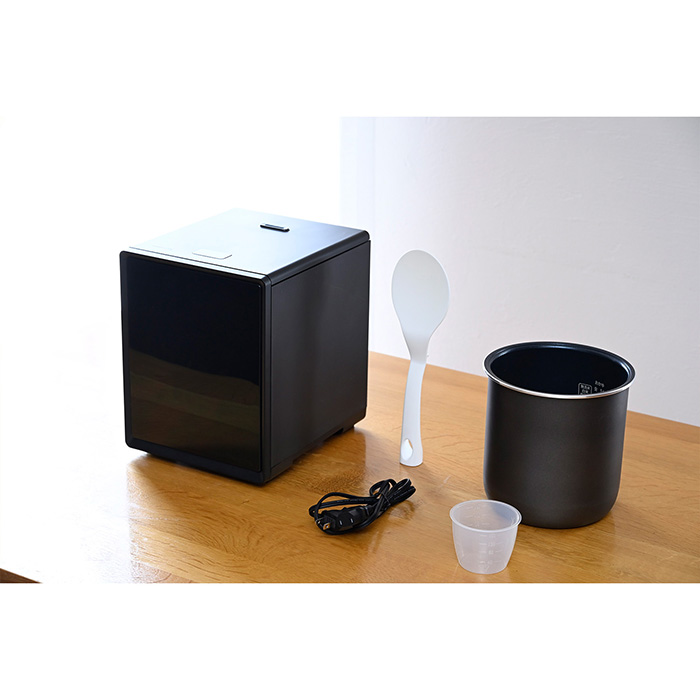 山善 キューブ型炊飯器 5.5合 ブラック