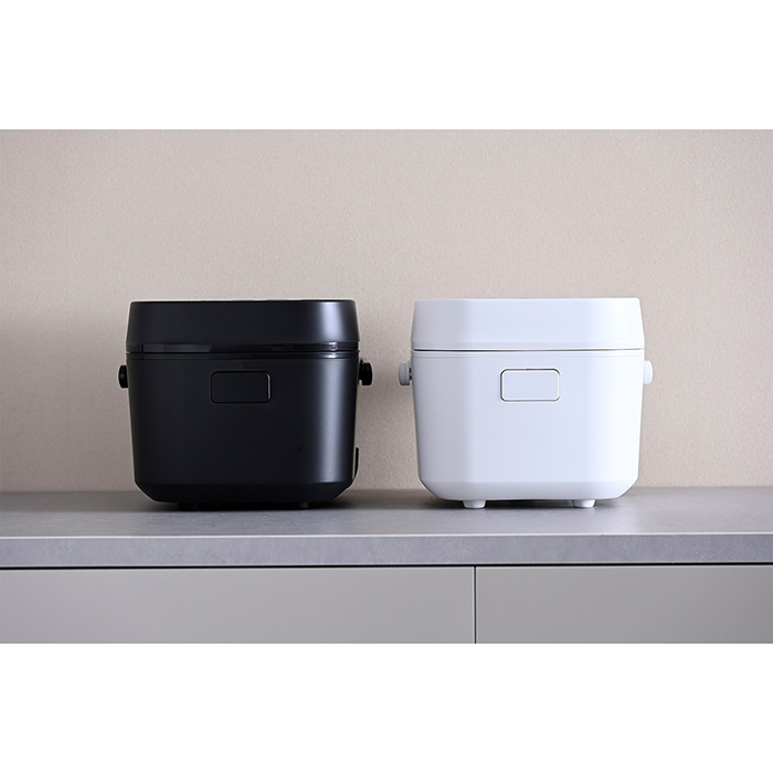 山善　マイコン炊飯器　５．５合　ホワイト