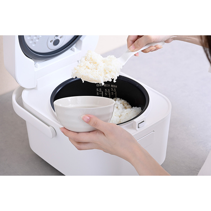 山善　マイコン炊飯器　５．５合　ホワイト
