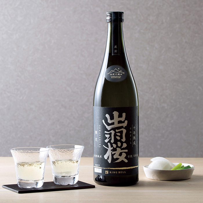 山形の極み山形県　出羽桜酒造　特別純米古酒１０年熟成　７２０ｍｌ