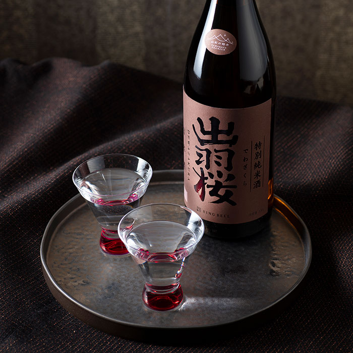 出羽桜酒造 特別純米酒 １．８Ｌ