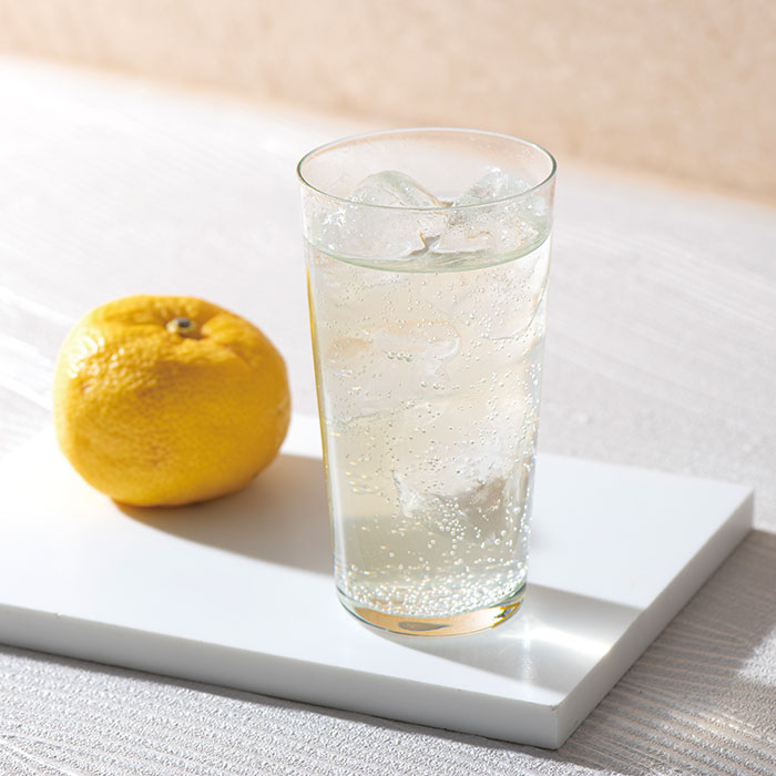 日本の極み] 島根県 益田市産 美都のすっきり ゆずサイダー250ml