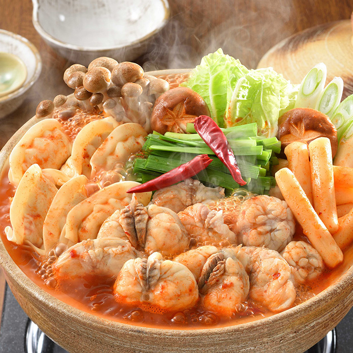 関とら本店　旨辛ふくチゲ鍋