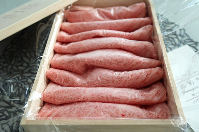 山形牛肩ロースすき焼き 写真2