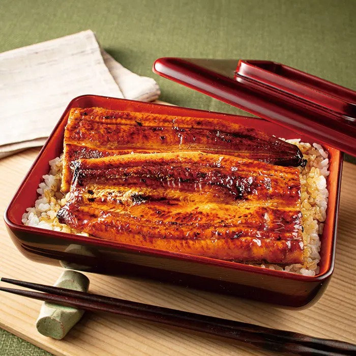 鹿児島県 志布志市産 湧水仕立て 無薬うなぎ蒲焼 ３尾