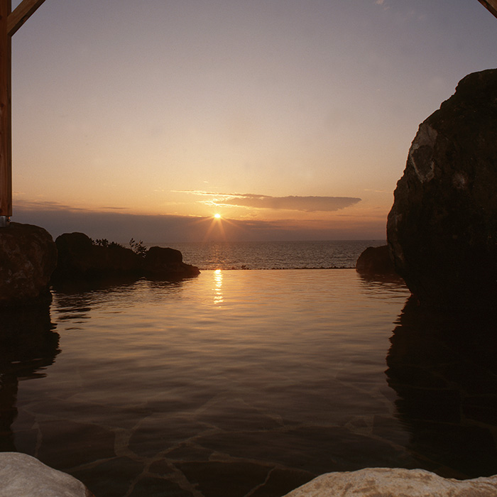 ［新潟・瀬波温泉］大観荘せなみの湯 ペア宿泊