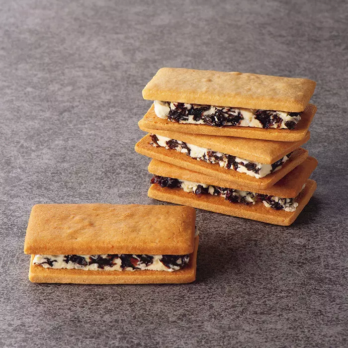 山形の極み　山形県　ＥＳＣＡＲＧＯＴ　レーズンバターサンド　１４個入