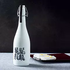 東の麓酒造　龍龍龍龍（てつ）　純米大吟醸　雫酒　７２０ｍｌ